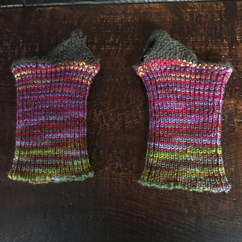 Hand knitted Gauntlets - Child Size